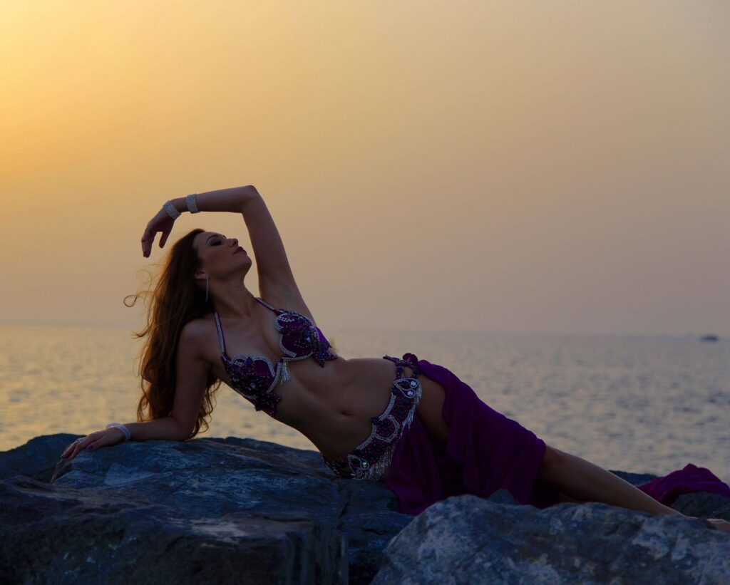 Brazilian Belly Dancer3