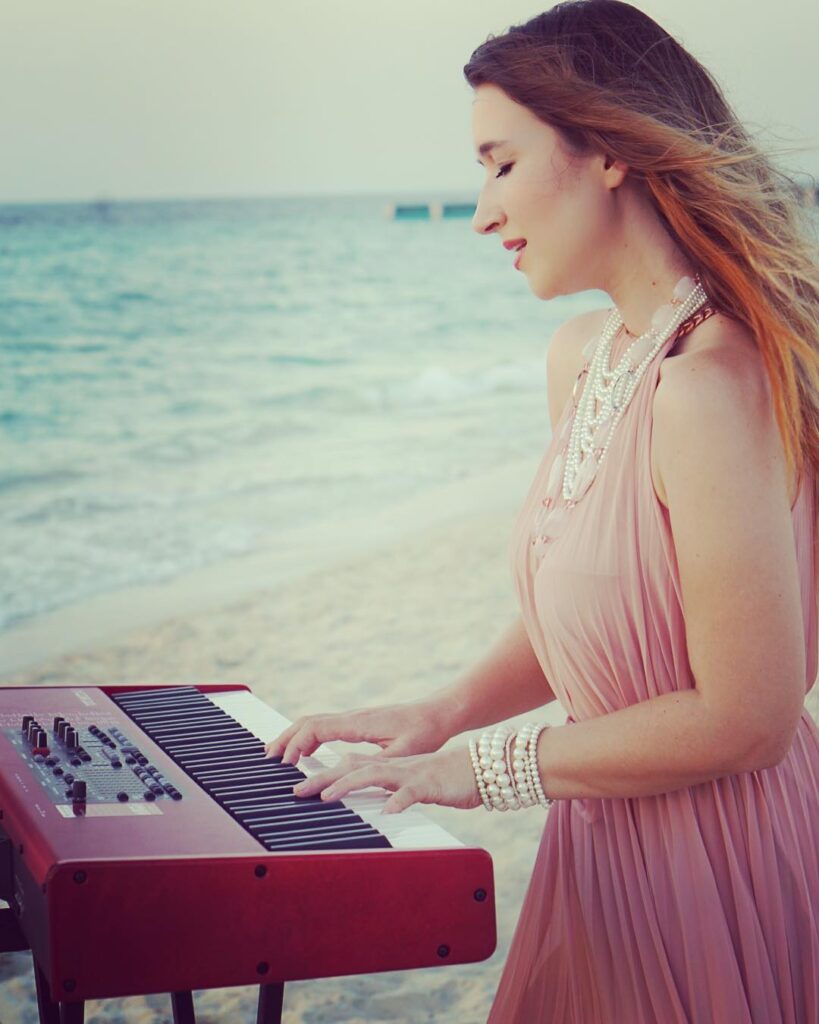 Pianist - GAE events - Dubai - UAE (1)